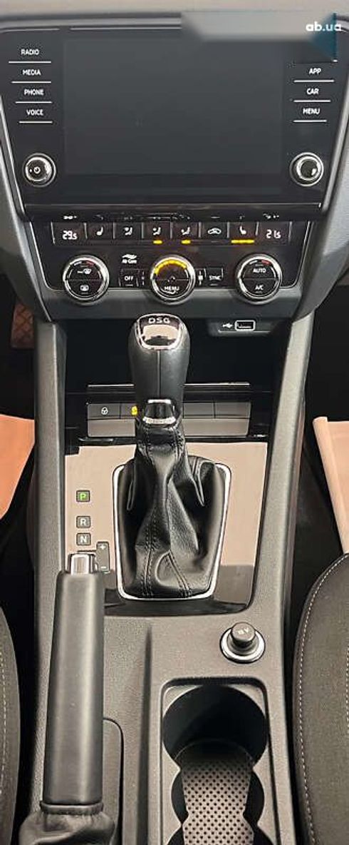 Skoda Octavia 2018 - фото 16