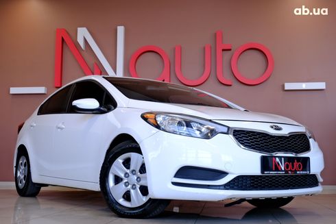 Kia Forte 2017 белый - фото 4