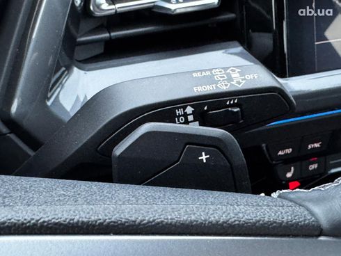 Audi Q4 e-tron 2023 белый - фото 74