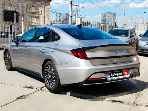 Hyundai Sonata 2020 серый - фото 4