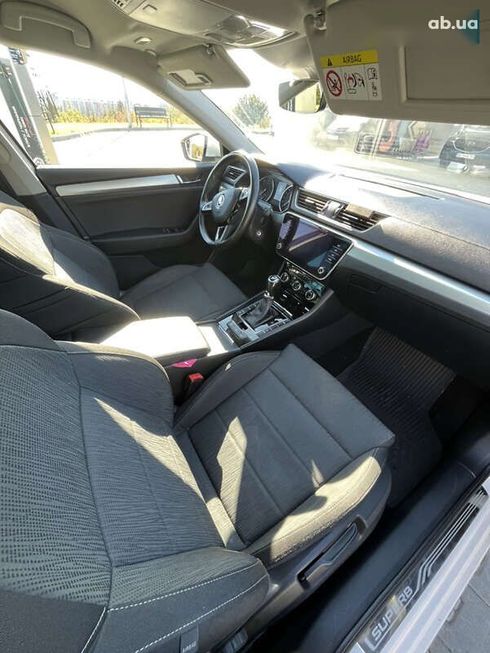 Skoda Superb 2019 - фото 13