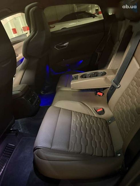 Audi E-Tron 2021 - фото 13