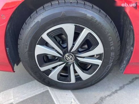 Toyota Prius 2017 - фото 15
