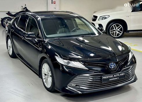 Toyota Camry 2019 - фото 11