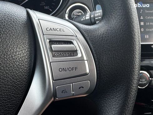 Nissan Rogue 2016 красный - фото 21