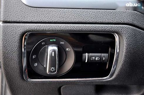 Skoda Superb 2011 - фото 30