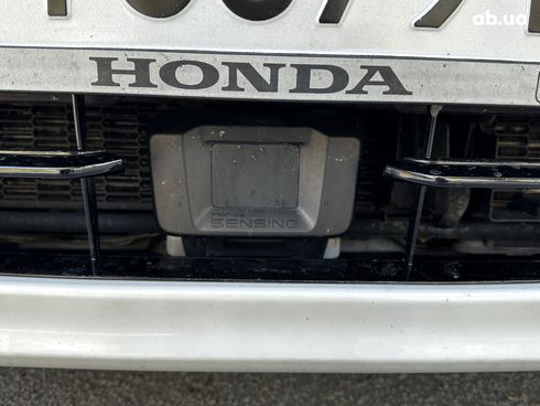 Honda Accord 2018 белый - фото 3
