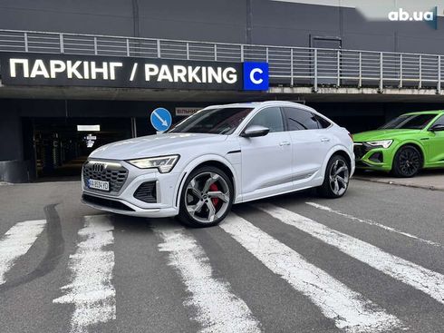 Audi SQ8 e-tron 2023 - фото 2
