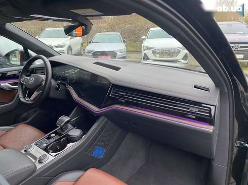 Volkswagen Touareg 2023 - фото 11