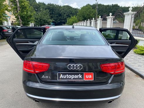 Audi A8 2013 серый - фото 12