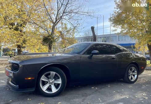 Dodge Challenger 2020 - фото 12
