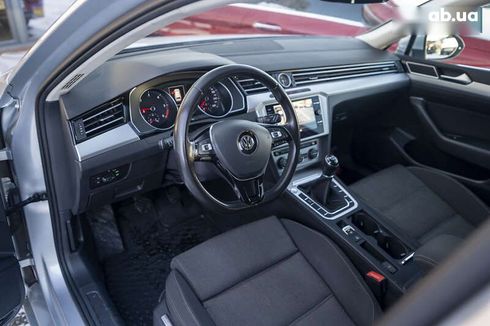 Volkswagen Passat 2018 - фото 15