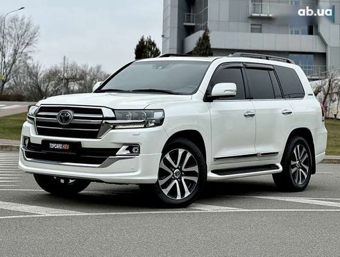 Toyota Land Cruiser 2019 - фото 30