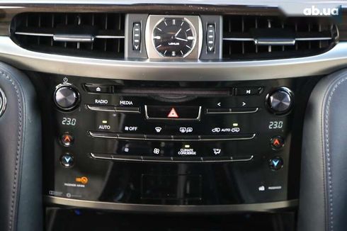 Lexus LX 2016 - фото 19
