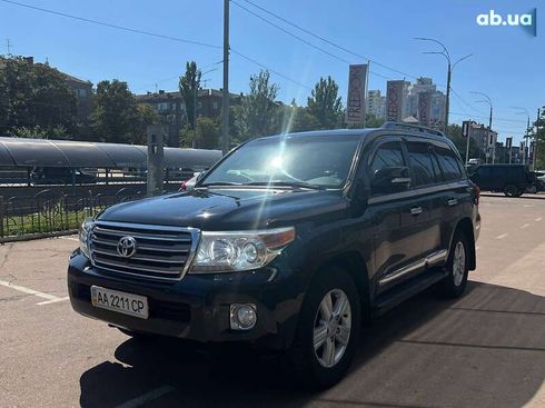 Toyota Land Cruiser 2012 - фото 3