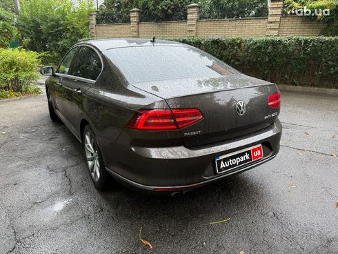 Volkswagen Passat 2015 коричневый - фото 18