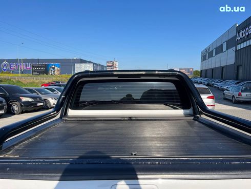 Volkswagen Amarok 2013 белый - фото 5