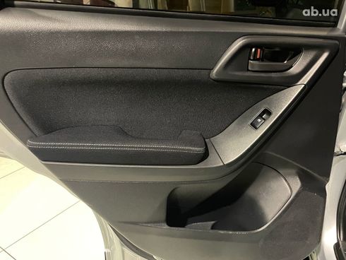 Subaru Forester 2015 серый - фото 14