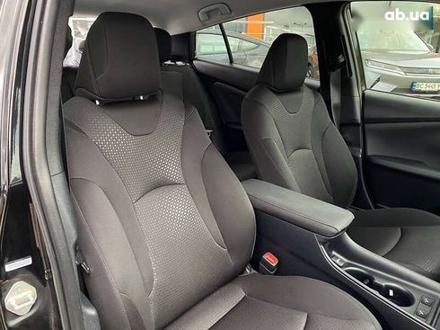 Toyota Prius 2022 - фото 28