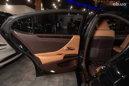 Lexus ES 2019 - фото 14