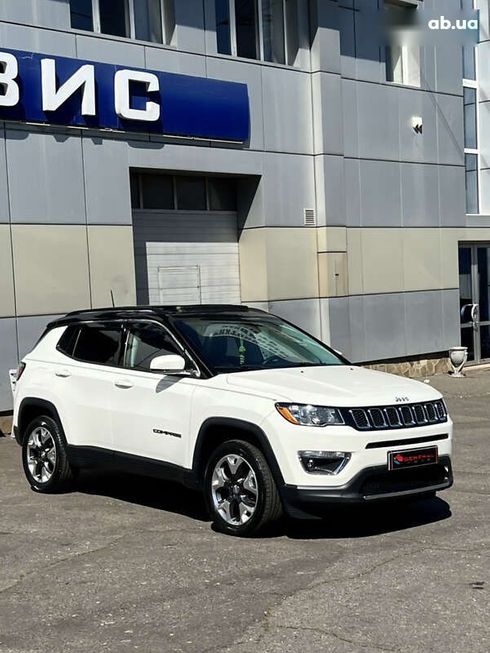 Jeep Compass 2018 - фото 15
