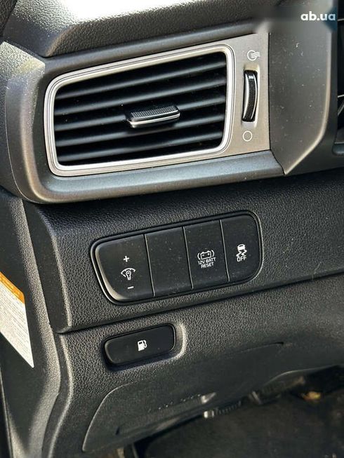 Kia Niro 2017 - фото 9