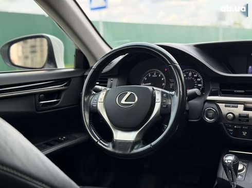 Lexus ES 2015 - фото 16