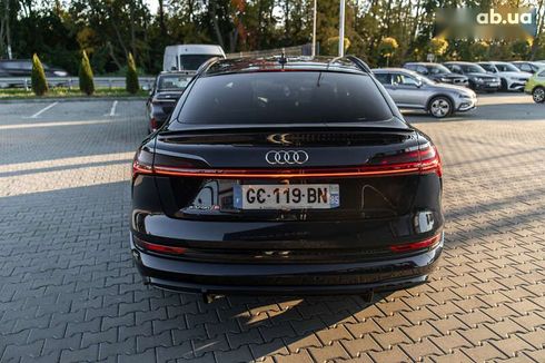 Audi Q4 Sportback e-tron 2021 - фото 9