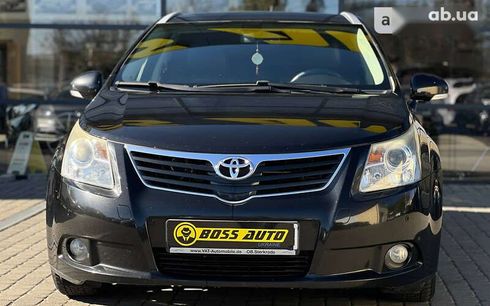 Toyota Avensis 2011 - фото 2