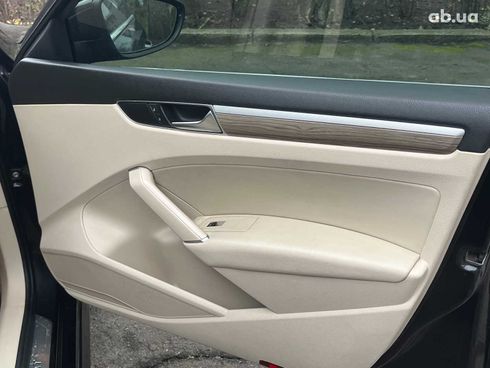 Volkswagen Passat 2018 черный - фото 31