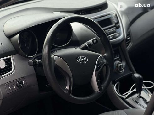 Hyundai Elantra 2013 - фото 4