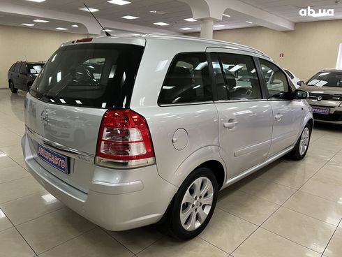 Opel Zafira 2008 серебристый - фото 7