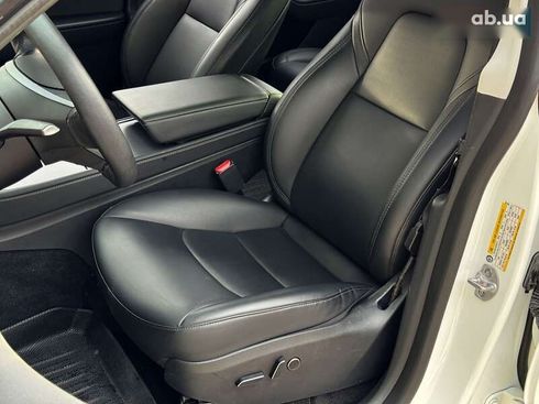 Tesla Model Y 2023 - фото 13