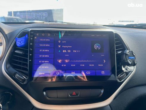 Jeep Cherokee 2013 черный - фото 21