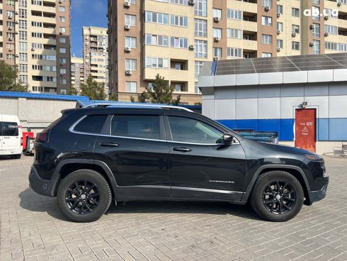 Jeep Cherokee 2015 черный - фото 5