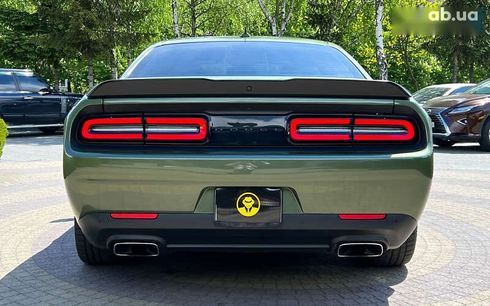 Dodge Challenger 2021 - фото 6