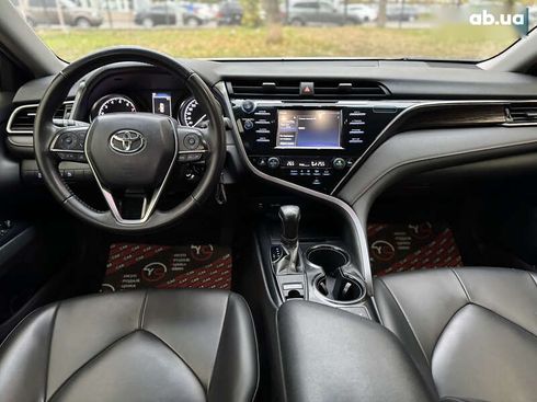 Toyota Camry 2018 - фото 23