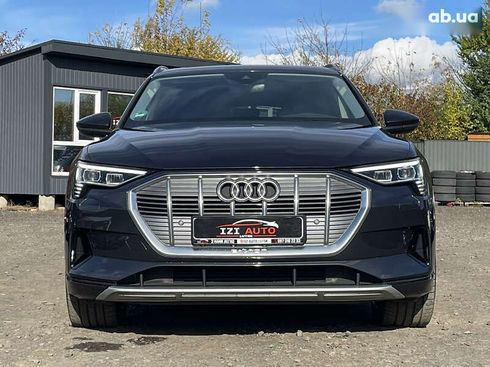 Audi E-Tron 2022 - фото 2