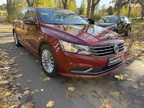 Volkswagen Passat 2016 красный - фото 3