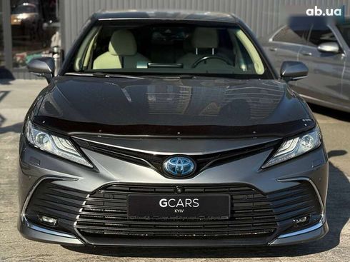 Toyota Camry 2021 - фото 2