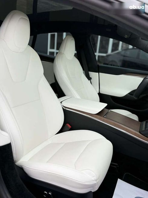 Tesla Model S 2021 - фото 26