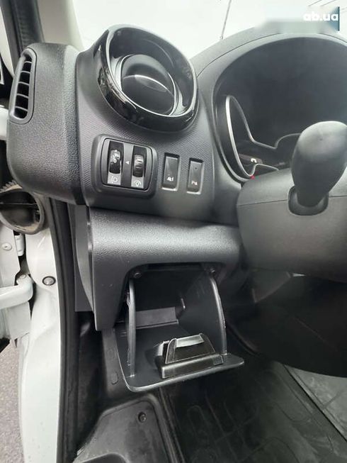 Renault Trafic 2021 - фото 25