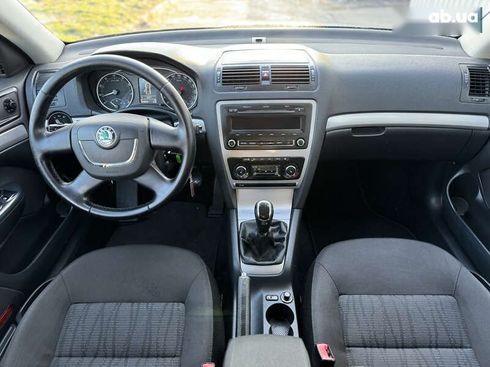 Skoda Octavia 2011 - фото 19