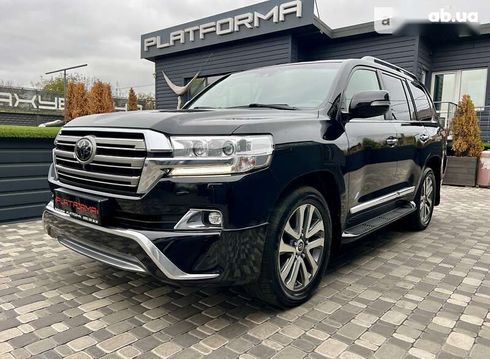 Toyota Land Cruiser 2018 - фото 3