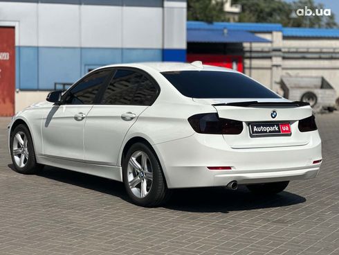 BMW 3 серия 2014 белый - фото 7