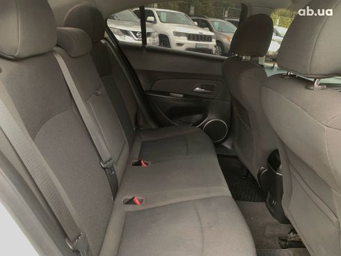 Chevrolet Cruze 2012 белый - фото 32