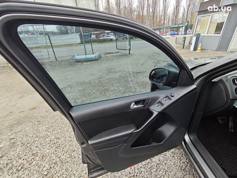 Volkswagen Tiguan 2017 серый - фото 11