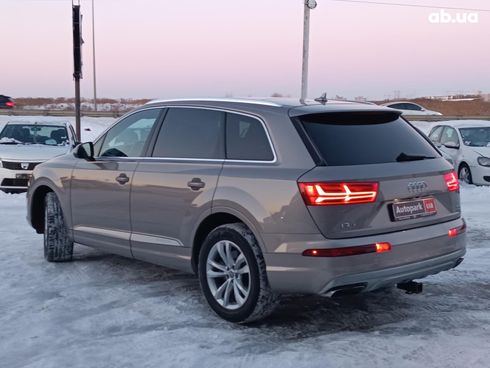 Audi Q7 2017 серый - фото 10