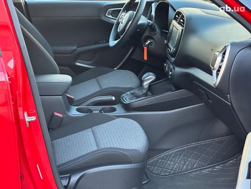 Kia Soul 2021 красный - фото 22