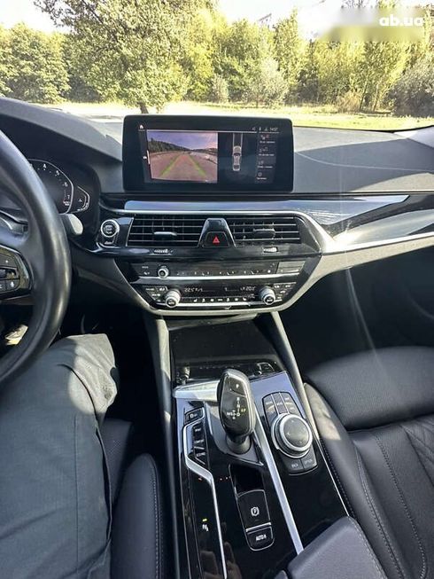 BMW 5 серия 2020 - фото 16